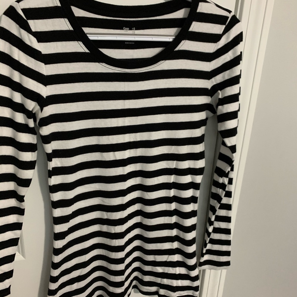 Black and White Striped long Sleeve Shirt